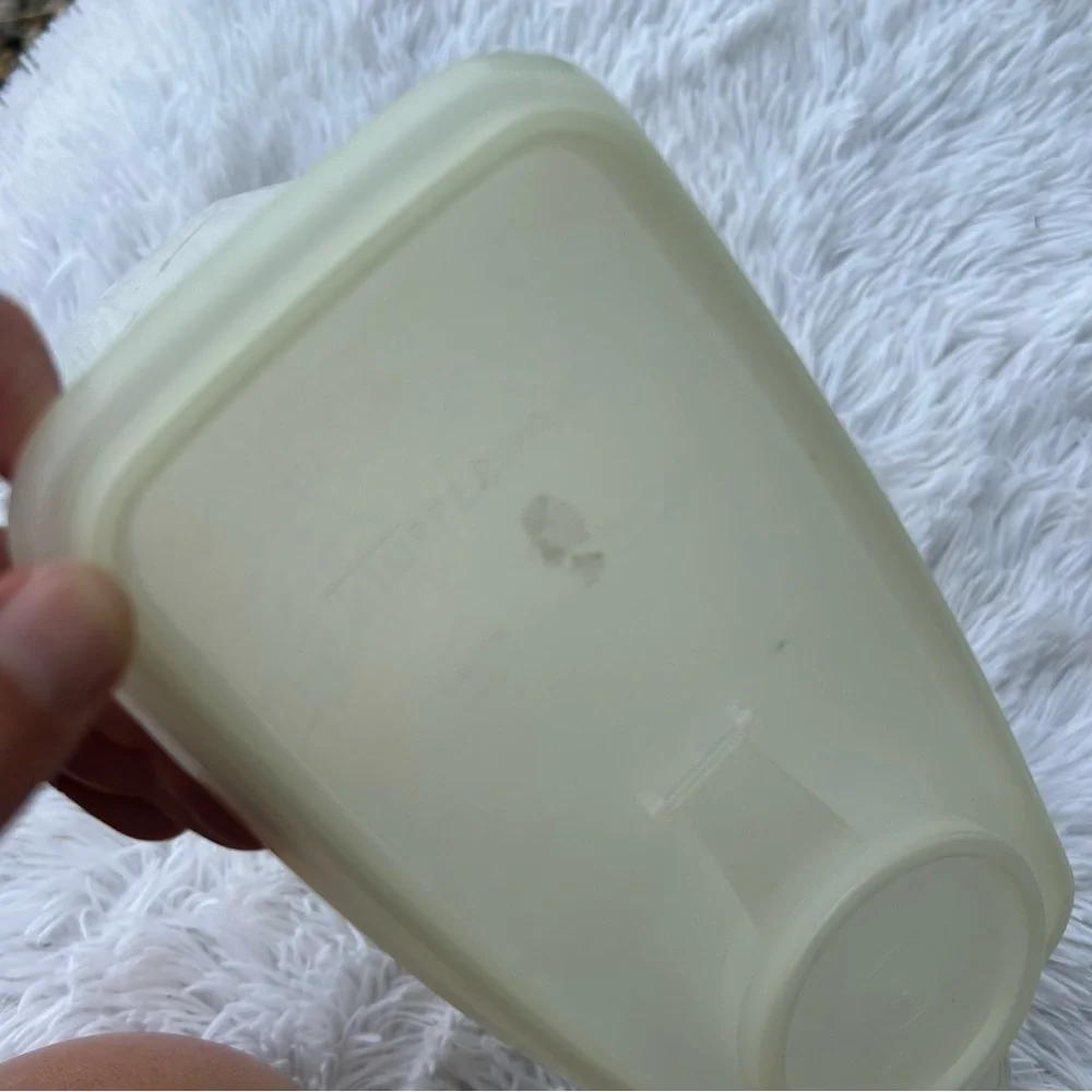 🩶5/$30 Vintage Tupperware Cereal Keeper Storage Container with Spout, Cap, Lid